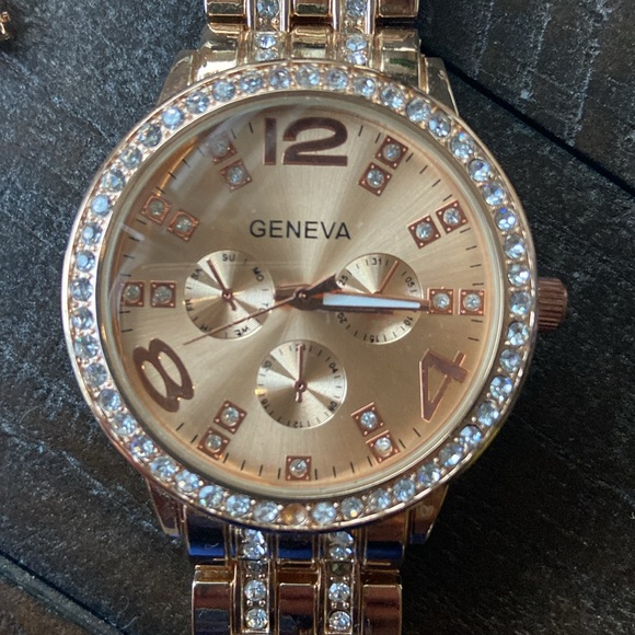 Geneva Rose Gold Watch. - Picture 4 of 4